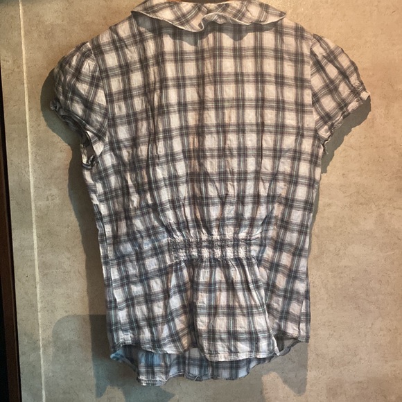 Sweet Papaya blouse size S. This is plaid fabric of blue, green, and grey colors - Picture 5 of 6